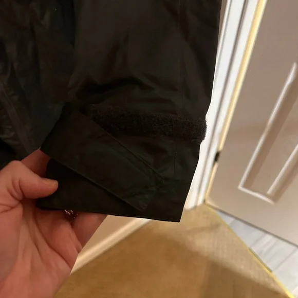Men’s Rain Jacket- Charles River, XL, like new condition - Picture 8 of 9